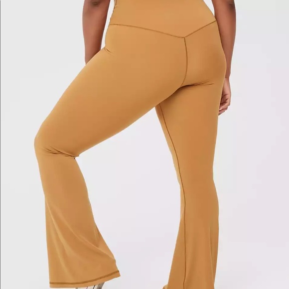Aerie Offline Real Me Flare Legging - Picture 4 of 4